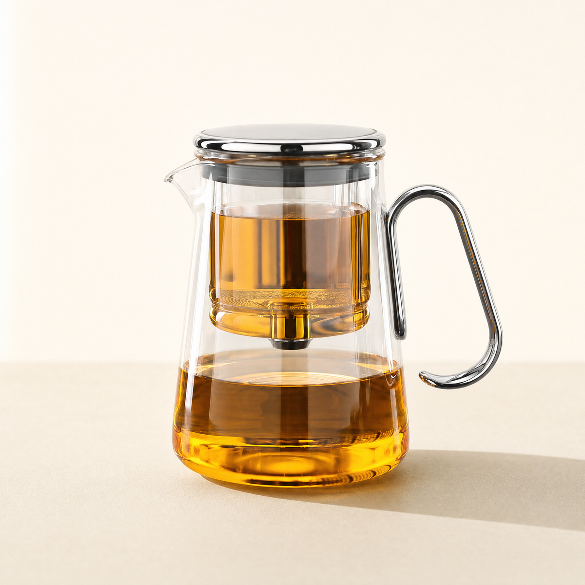 Heritage Edition teapot — Silver